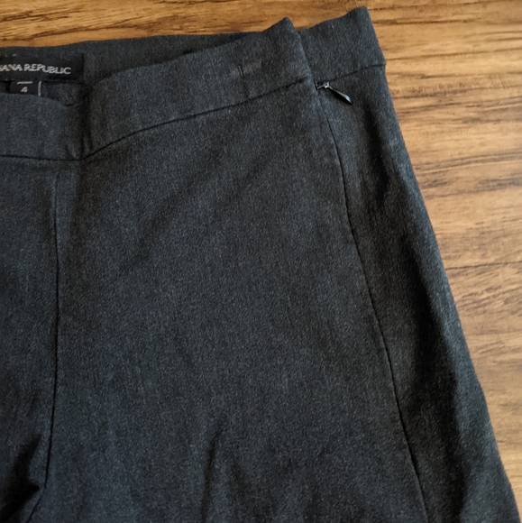 Banana Republic Black Cropped Pants - Picture 3 of 8
